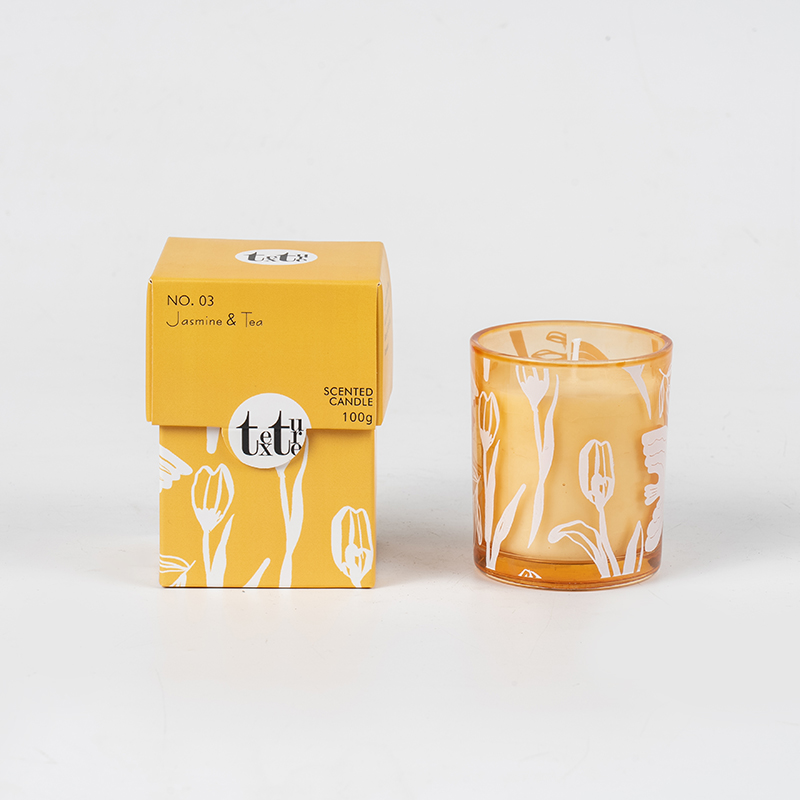Classic round cup scented candle with paper figure printing