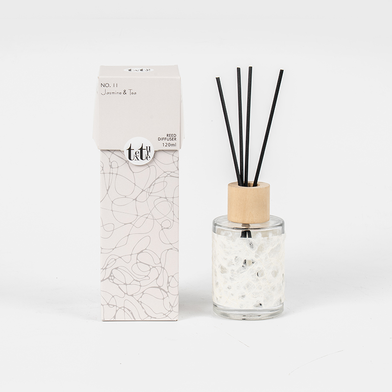 Classic round glass bottle with wooden cover in nice paper deco  reed diffuser-home fragrance vendor