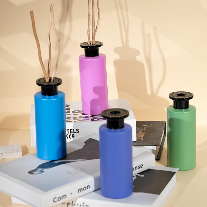 Round clear glass bottle with high volatility with wooden stick reed diffuser-premium aromatherapy bottle Round clear glass bottle with high volatility with wooden stick reed diffuser-premium aromatherapy bottle