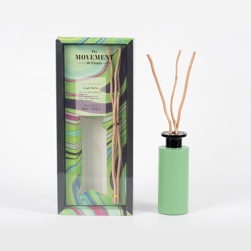 Round clear glass bottle with high volatility with wooden stick reed diffuser-premium aromatherapy bottle Round clear glass bottle with high volatility with wooden stick reed diffuser-premium aromatherapy bottle