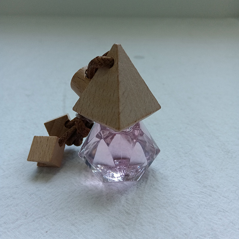 Triangular Diamond-shaped Car Hanging Air Freshener/Car Air Freshener Diffuser/Aromatic Car Air Fresh/Car Perfume Hanging